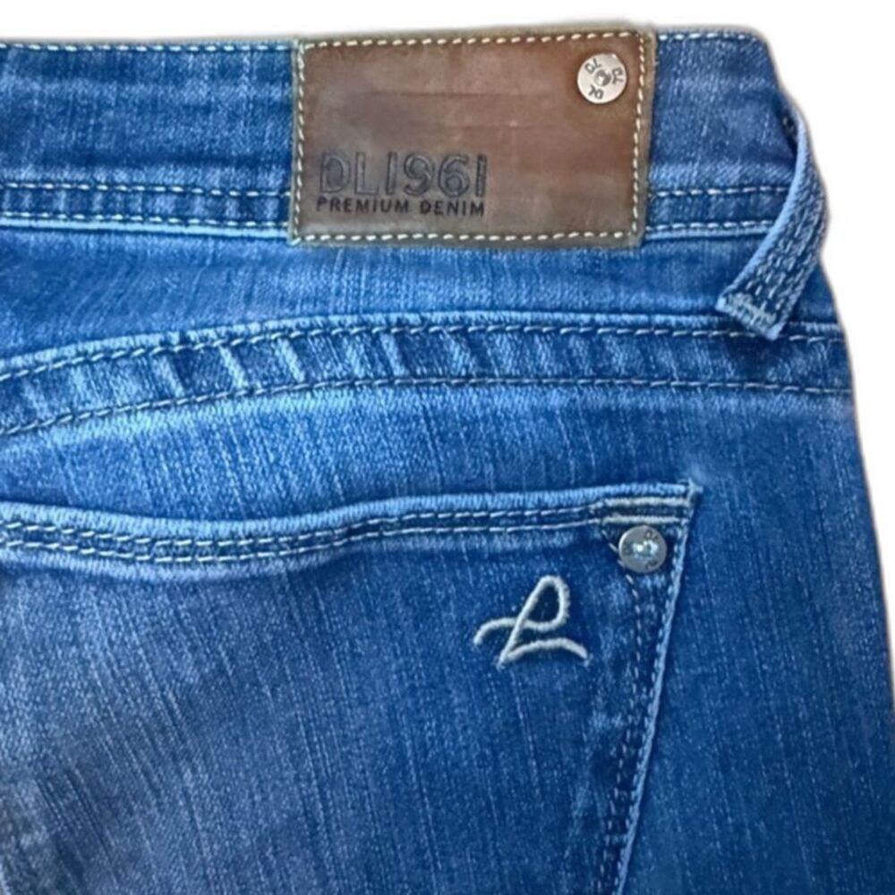 DL1961 Premium Denim Jeans – Size 28 – High Rise Skinny / Mom Fit - Picture 6 of 9